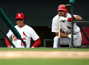 Illustration for article titled Tony La Russa Isn't Lying About Being Apolitical. That's The Problem.